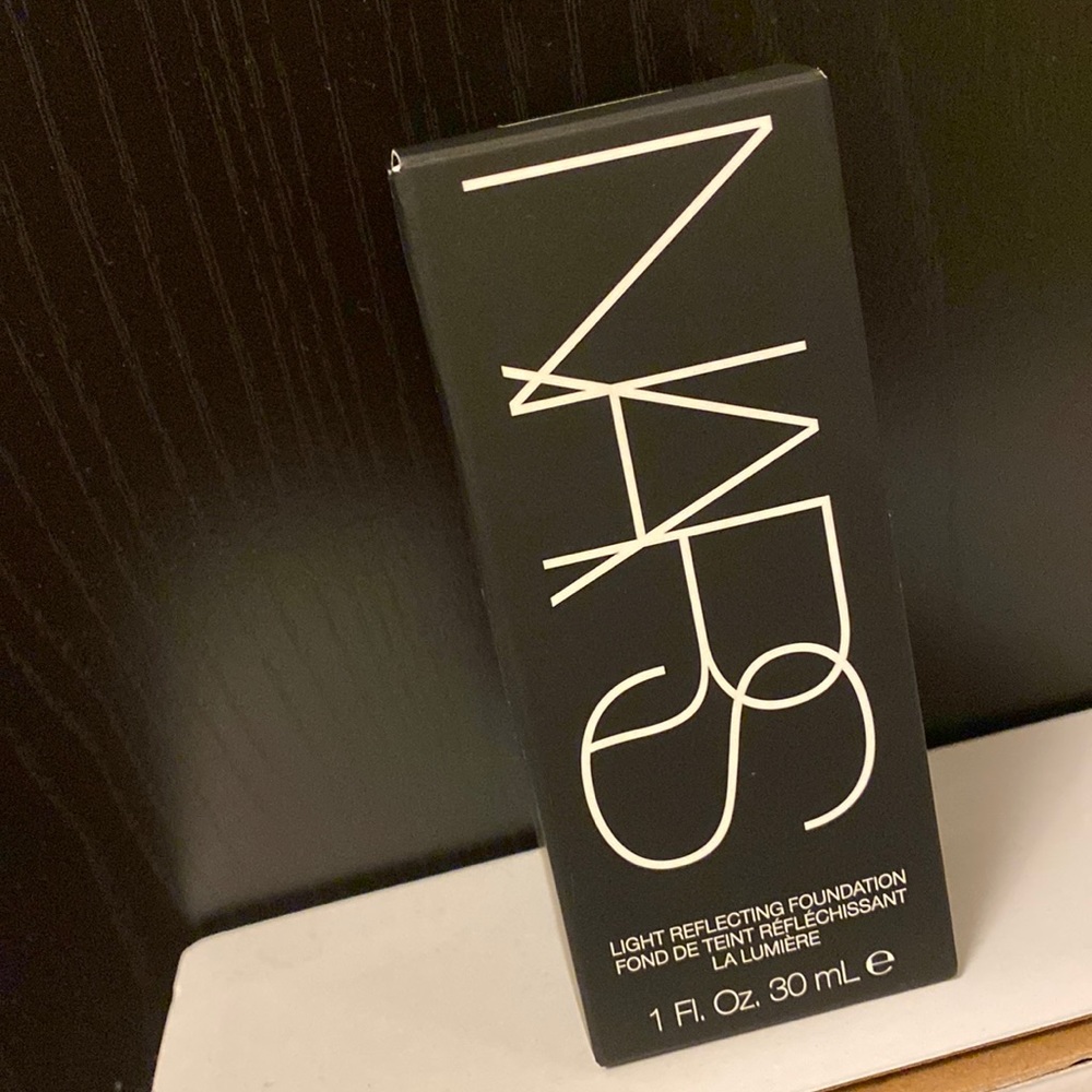 NARS Light Reflecting Foundation (Light 4)